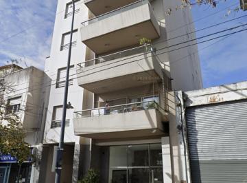 Departamento · 70m² · 3 Ambientes · Av Gaona 3100 Departamento 3 Ambientes con 2 Baños Flores Alquiler