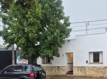 Casa de 5 ambientes, Mercedes · Se Vende Casa Centrica