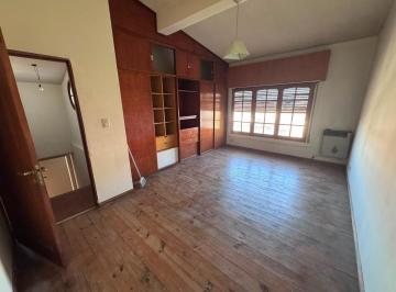 Casa · 209m² · 5 Ambientes · 2 Cocheras · Liniers 376