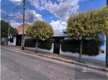 Casa · 387m² · 6 Ambientes · 3 Cocheras · Casa - Alto Alberdi