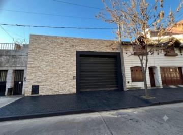 Bodega-Galpón · 208m² · Local - Echesortu