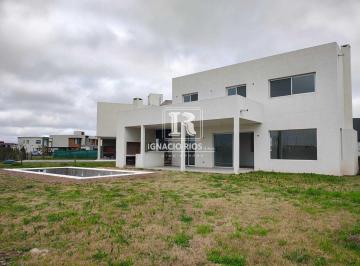 Casa · 162m² · 5 Ambientes · 4 Cocheras · Casa en Venta en Riberas, Puertos, Escobar