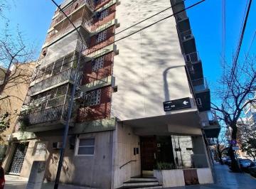 Departamento de 2 ambientes, Flores · 2 Ambientes Lateral Super Luminoso Cocina y Baño Completos Lavadero Independiente Neuquen 1999