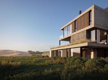 Casa · 1500m² · 12 Ambientes · 7 Cocheras · Casa en Primera Línea de Playa en Venta