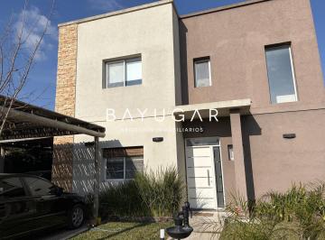 Casa · 150m² · 5 Ambientes · 6 Cocheras · Venta Casa en Los Arces - Barrio Privado en Pilar
