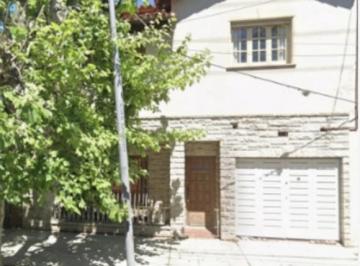 Casa · 164m² · 4 Ambientes · 1 Cochera · Casa a Refaccionar en Venta en Villa Ballester