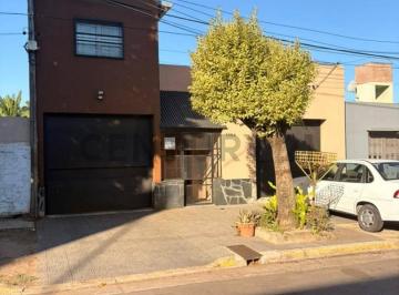 Casa · 261m² · Calle 20 E/ 72 y 73 | Casa en Venta – Excelente Estado