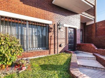 Casa · 203m² · 4 Ambientes · 1 Cochera · Venta Casa 4 Ambientes Ciudadela Jardin Cochera
