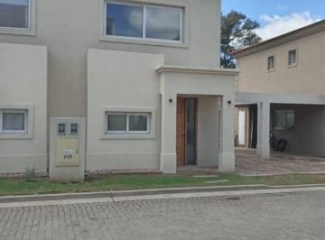 Casa · 79m² · 3 Ambientes · Casa en Alquiler Ubicado en Pilar, G. B. a. Zona Norte
