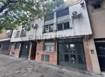 PH · 102m² · 5 Ambientes · 1 Cochera · 37 Entre 11 y 12 PH Refaccionado de 3 Dorm. en Venta La Plata