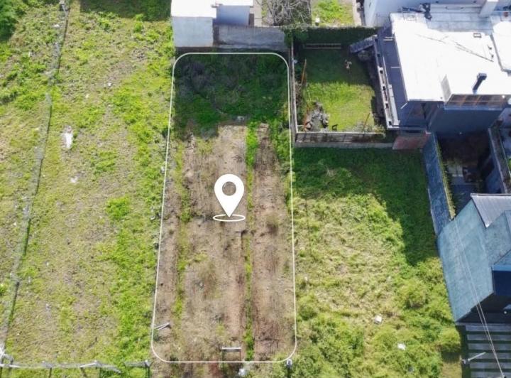 Terreno · 233m²
