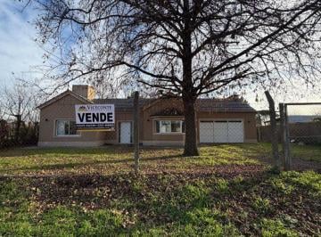 Casa de 4 ambientes, Brandsen · Casa 150 m², Calle 11 E/ 16 y 17, Brandsen, Provincia de Buenos Aires.