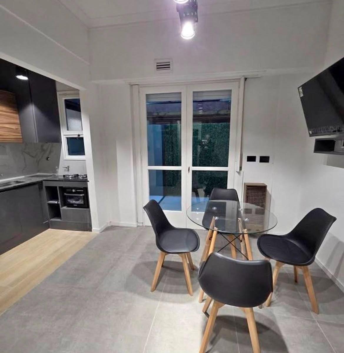 Departamento 2 amb en Venta! Falucho 1600, pb.