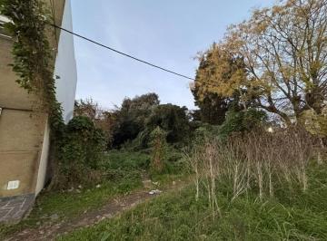 Terreno · 400m² · Lote en Venta en La Plata Av 143 E/54 y 55