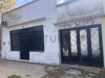 Terreno · 165m² · 4 Ambientes · 57 Entre 21 y 22 Casa Lote a Reciclar Apto Desarrollo con Local en Venta La Plata