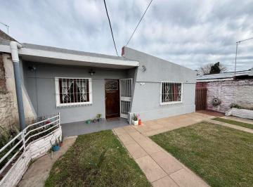 Casa · 80m² · 3 Ambientes · 1 Cochera · Venta Casa 3 Ambientes en Moreno