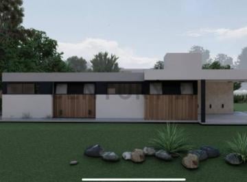 Casa · 143m² · 3 Dormitorios · 3 Cocheras · Casa en Venta en Area 60 - La Reserva Escondida