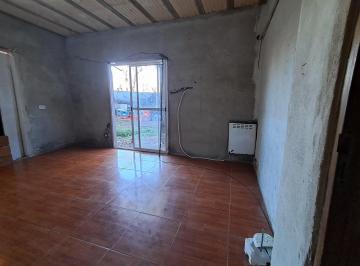 Casa · 40m² · 2 Ambientes · Alquiler Casa 2 Ambientes a Reciclar La Lonja, Pilar
