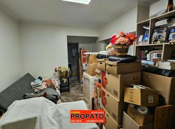 Departamento de 2 ambientes, Villa del Parque · Depto 2 Ambientes Interno en un 1 Piso Refaccionado con 2 Patios y Cocina Separada! Bajas Expensas!