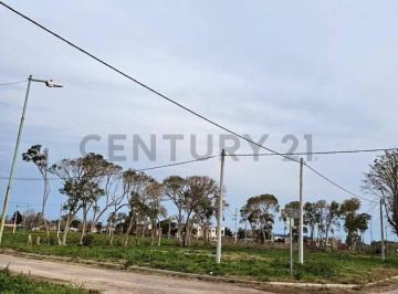 Terreno · 320m² · Av 7 y 628 | Las Cortaderas