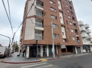Departamento · 40m² · 1 Dormitorio · Alberdi: Exclusivo Depto Externo de 1 Dor. C/balcon!
