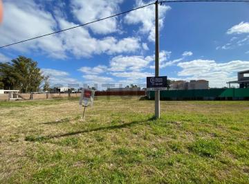 Terreno · 420m² · Calle 506 E/ 31 y 132 | Terreno en Venta
