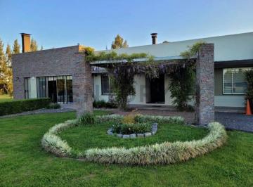 Casa · 180m² · 6 Ambientes · 2 Cocheras · Casa en Venta 3 Dorm. | Ruta 36 Km 64 | Usd 310.000