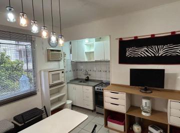 Departamento de 1 ambiente, Abasto · Contrato 2 Años. Completamente Amueblado, Al Frente