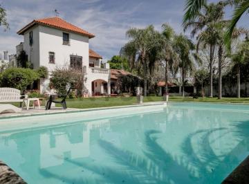 Casa · 320m² · 3 Dormitorios · 1 Cochera · Importante Casona en Villa Elisa (7 y 48) | 3 Dorm. con Cochera y Piscina | Usd 390.000 |