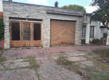Casa de 4 ambientes, Lomas de Zamora · Casa en Lomas A.300 m de Autopista a Caba