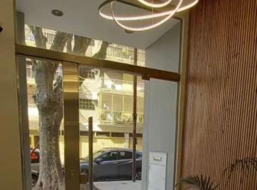 Departamento de 3 ambientes, Liniers · Divino 2 Amb Al Frente con Balcón. Esquina.