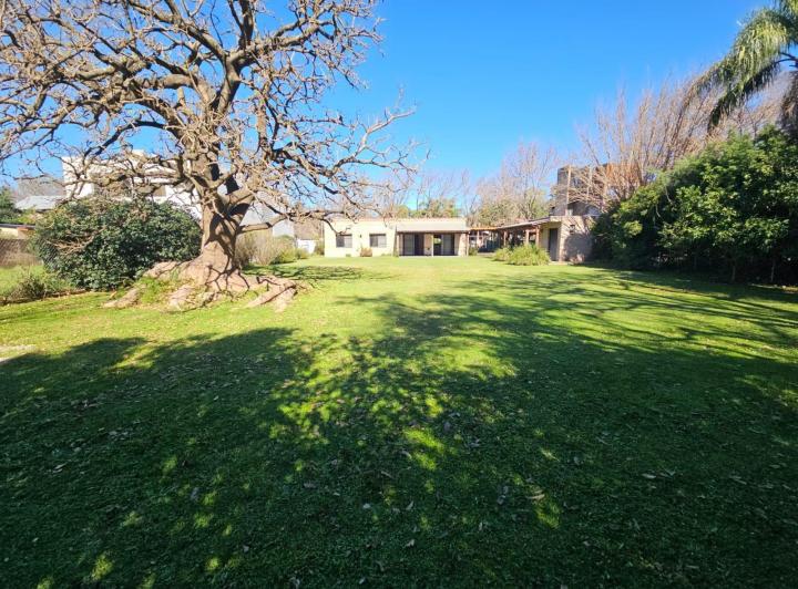 Casa · 95m² · 5 Ambientes · 1 Cochera