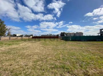 Terreno · 523m² · Calle 506 E/ 132 y 132 Bis Terreno en Venta
