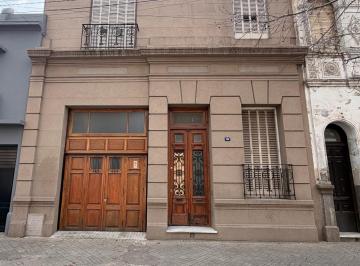 Casa · 7 Ambientes · 1 Cochera · Casa - Riobamba 800 - 3 Dorm. - Cochera