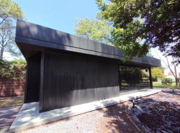 Oficina comercial · 70m² · 2 Ambientes · 3 Cocheras · Alquiler Excelente Oficina Frente a Funes Hills