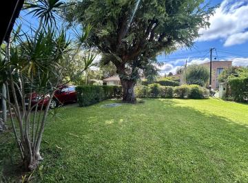 Casa · 100m² · 3 Ambientes · 1 Cochera · Departamento en Mapuche C. C Venta