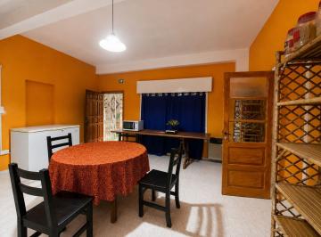 Casa · 118m² · 4 Ambientes · 1 Cochera · Casa en Venta Gutierrez 3 Dorm. Cochera