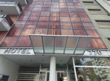 Edificio · 838m² · 4 Cocheras · Alquiler Edificio Ideal Consultorios Medicos