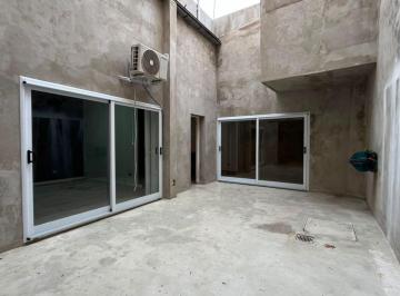Casa · 220m² · 4 Ambientes · 1 Cochera · Venta Multifamiliar a Terminar en Villa del Parque
