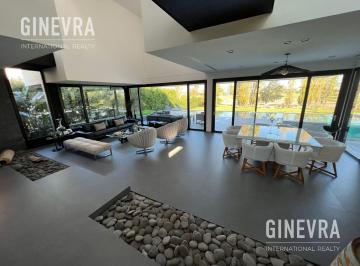 Casa · 550m² · 7 Ambientes · 3 Cocheras · Alquiler Casa de Super Diseño en Nordelta Golf