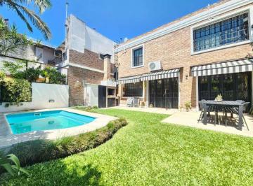 Casa · 204m² · 6 Ambientes · 2 Cocheras · Venta Casa 6 Ambientes Haedo Jardin Pileta Garage