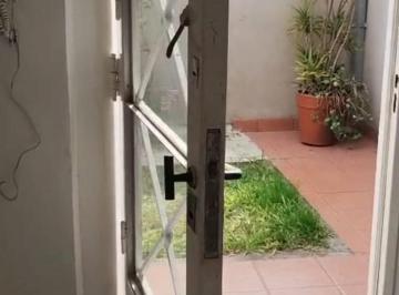Departamento de 2 ambientes, La Plata · Departamento Muy Luminoso con Jardin (Cesped) Sin Expensas