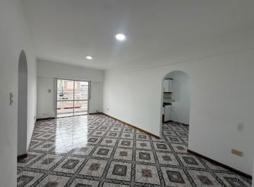Departamento · 60m² · 3 Ambientes · 1 Cochera · Depto en Alquiler Brandsen 5698 - 2do 15 Wilde C/cochera