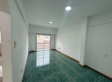 Departamento · 60m² · 3 Ambientes · 1 Cochera · Depto en Alquiler Brandsen 5698 - 2do 18 Wilde C/cochera