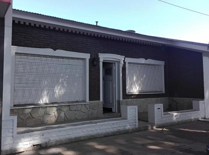 Casa · 80m² · 3 Ambientes · 2 Cocheras