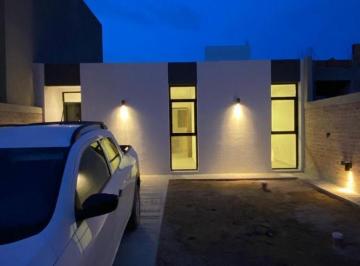 PH · 75m² · 3 Ambientes · 1 Cochera · Apto Crédito - Casa 2 Dorm - a Estrenar - Entrega Mayo 2026 - Fernández Oro