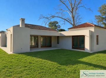 Casa de 4 ambientes, Pilar · Casa en Venta C/ Cochera en Barrio Santa Clara Manzanares