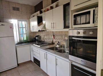 ATT-ATT-4631_2 · Casa 3 Ambientes. | Independencia 736