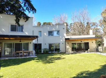 Casa · 300m² · 5 Ambientes · Sausalito 4 Dorm + Play Alquiler Anual