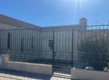 Casa de 4 ambientes, Río Cuarto · Casa en Venta Apta Crédito Hipotecario - Rio Cuarto - 3 Dorm. - Cochera - Patio